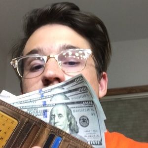 Meet your Posher, Riley